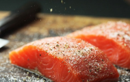 Bảo Quản Cá Hồi Phi Lê Đúng Cách Để Giữ Trọn Độ Tươi Ngon