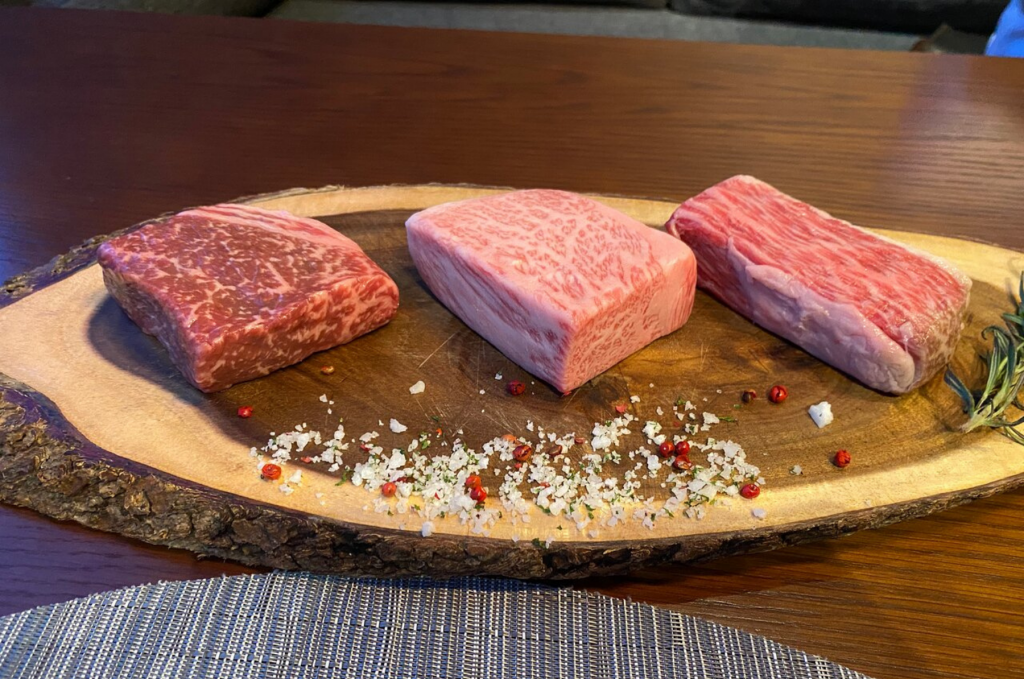 thịt bò Wagyu loại nào ngon, cách chọn thịt bò cao cấp, Steak Wagyu, thitbowagyu.com