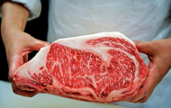 Wagyu Thuần Chủng & Wagyu Lai: Ai Là “Vua” Trong Thế Giới Thịt Đỏ?