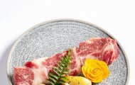 Tinh Hoa Thịt Bò Bắc Mỹ: Sườn Bò Canada Rút Xương